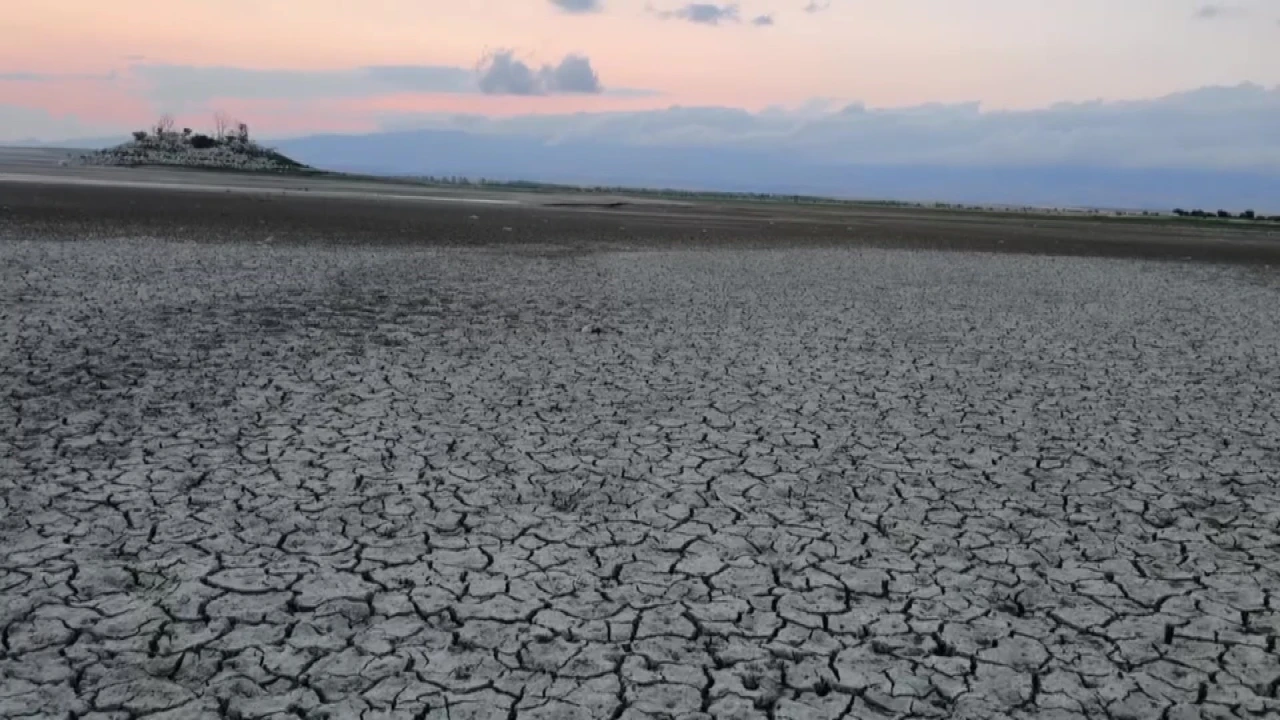 Turkish city left with only 10 days of water supply after battling wildfires