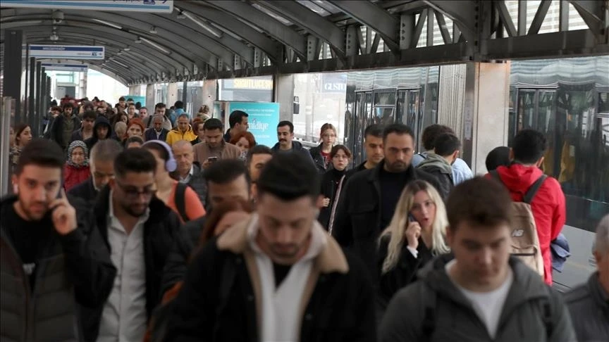 Life expectancy in Türkiye declines slightly to 77.3 years Türkiye Today