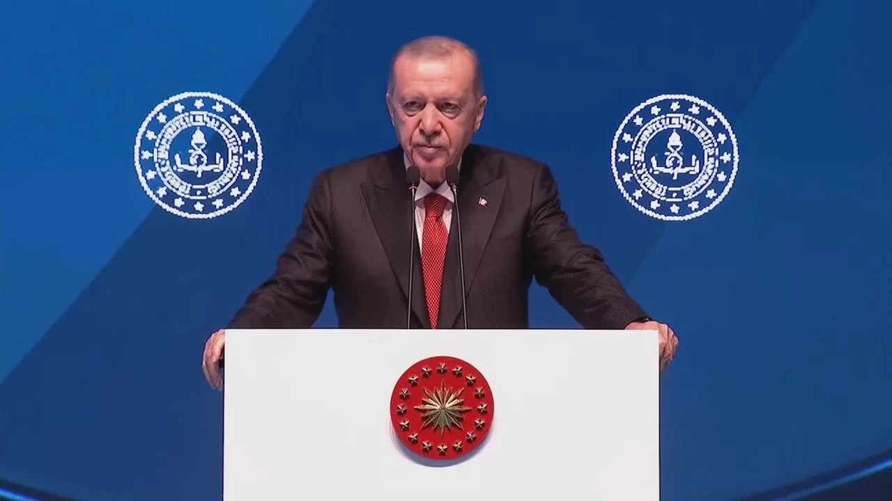 President Erdogan warns of increasing digital risks at school year opening