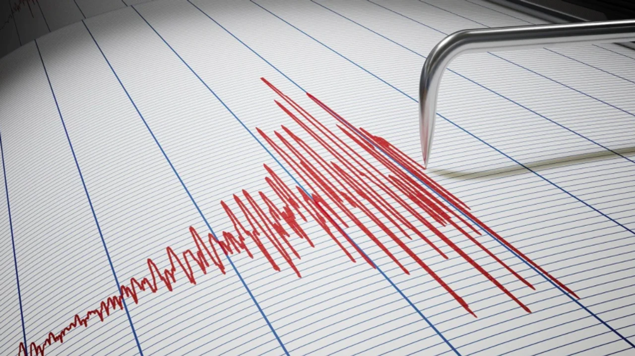 4.8 magnitude earthquake strikes off Antalya coast