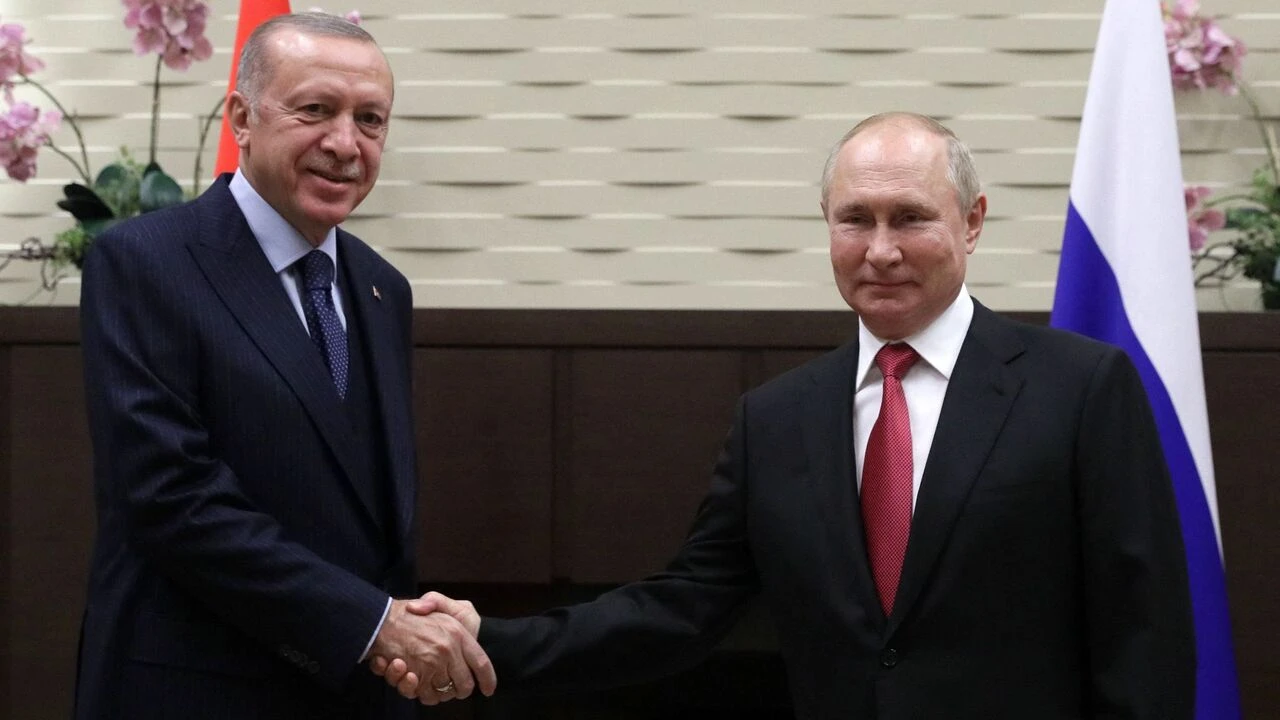 President Erdogan, Russian President Putin discuss bilateral and regional ties