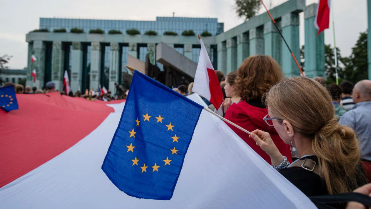 Poland takes over EU presidency, focusing on security, enlargement, relations with Türkiye