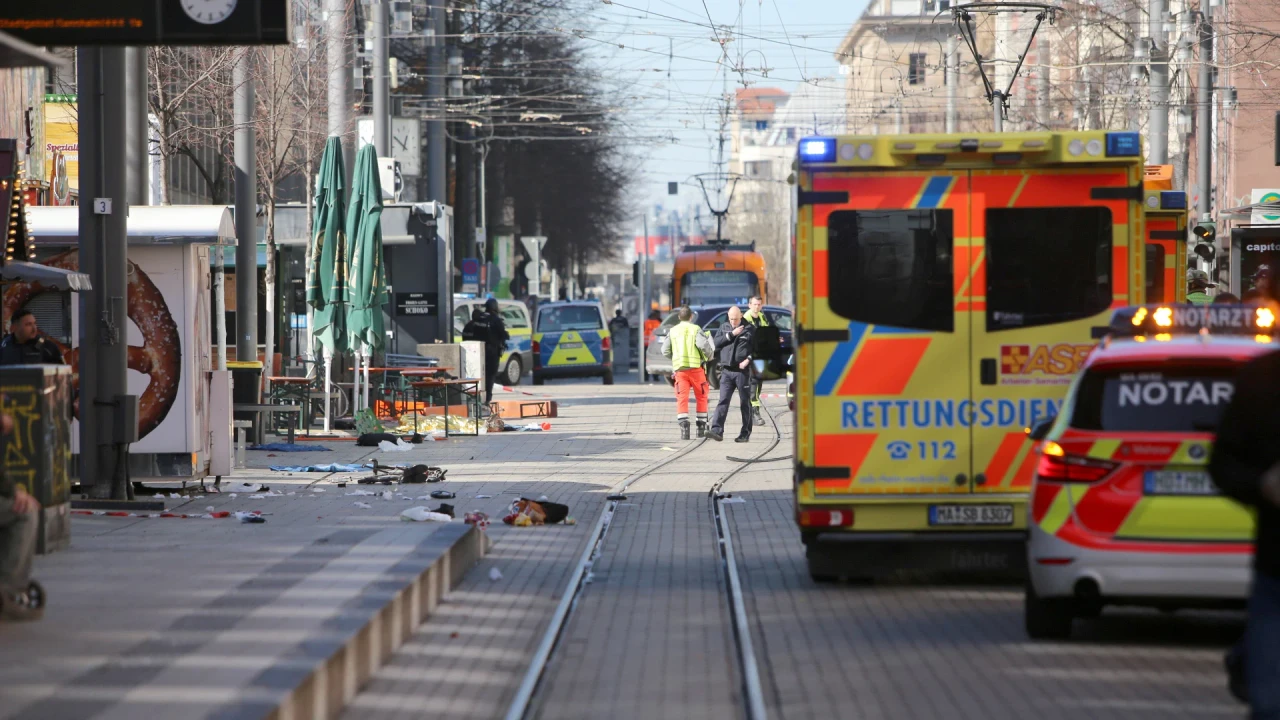 Police respond to an incident at Paradeplatz