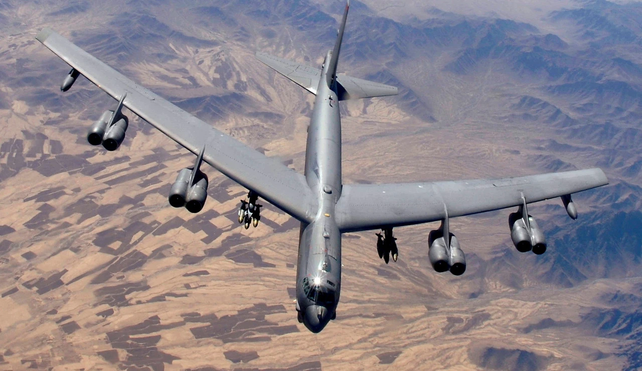 Russia foils US B-52 bombers' border approach