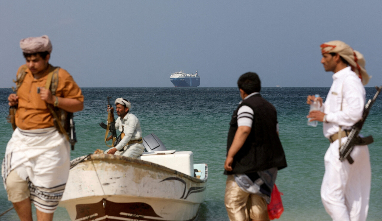 Houthis attack 2 ships in Gulf of Aden