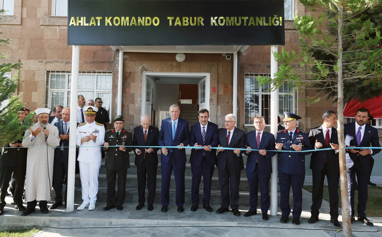 President Erdogan inaugurates Ahlat commando battalion post in Bitlis