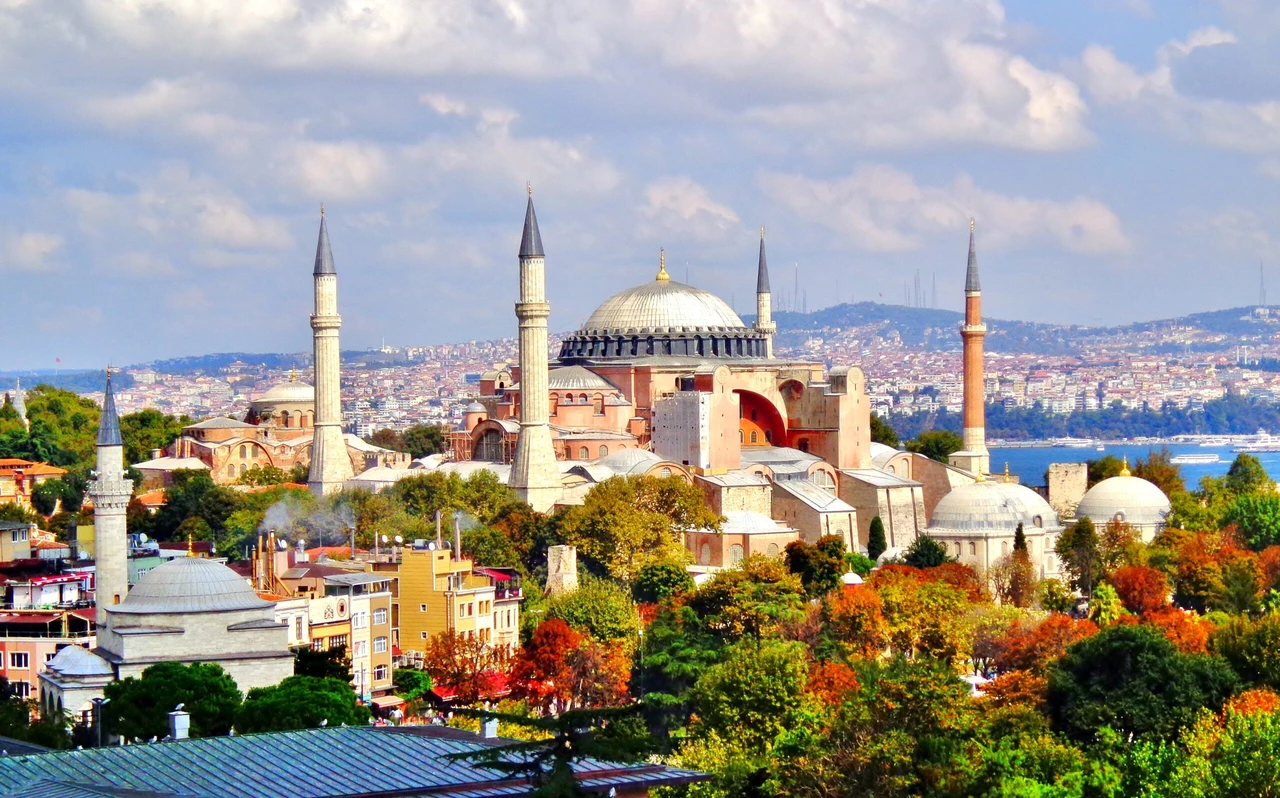 Aerial view of Istanbul's iconic Hagia Sophia and Sultan Ahmet Park on a late summer afternoon, Istanbul, Türkiye