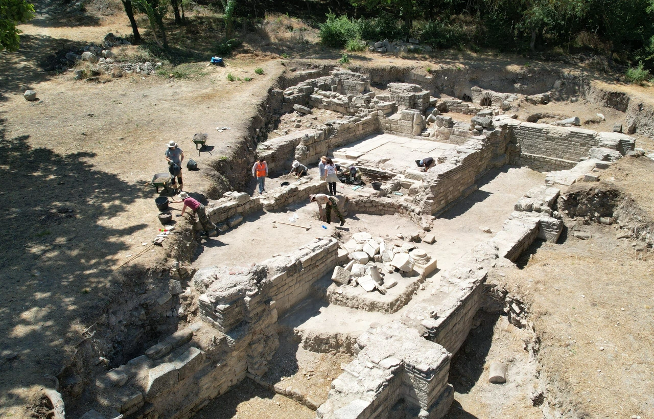 Excavations uncover Viking traces at Bathonea in Istanbul