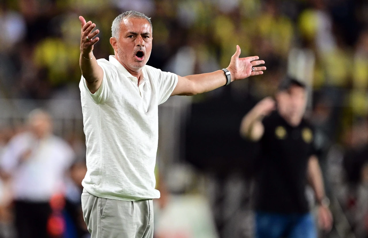 Fenerbahce struggles under Mourinho: Early concerns emerge