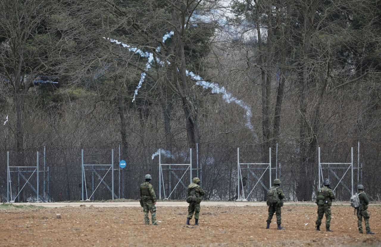 Greek border guard shot by unknown assailants located on Turkish side