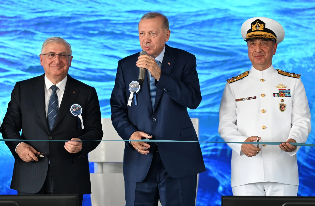 Erdogan emphasizes strong naval presence to protect Türkiye’s security