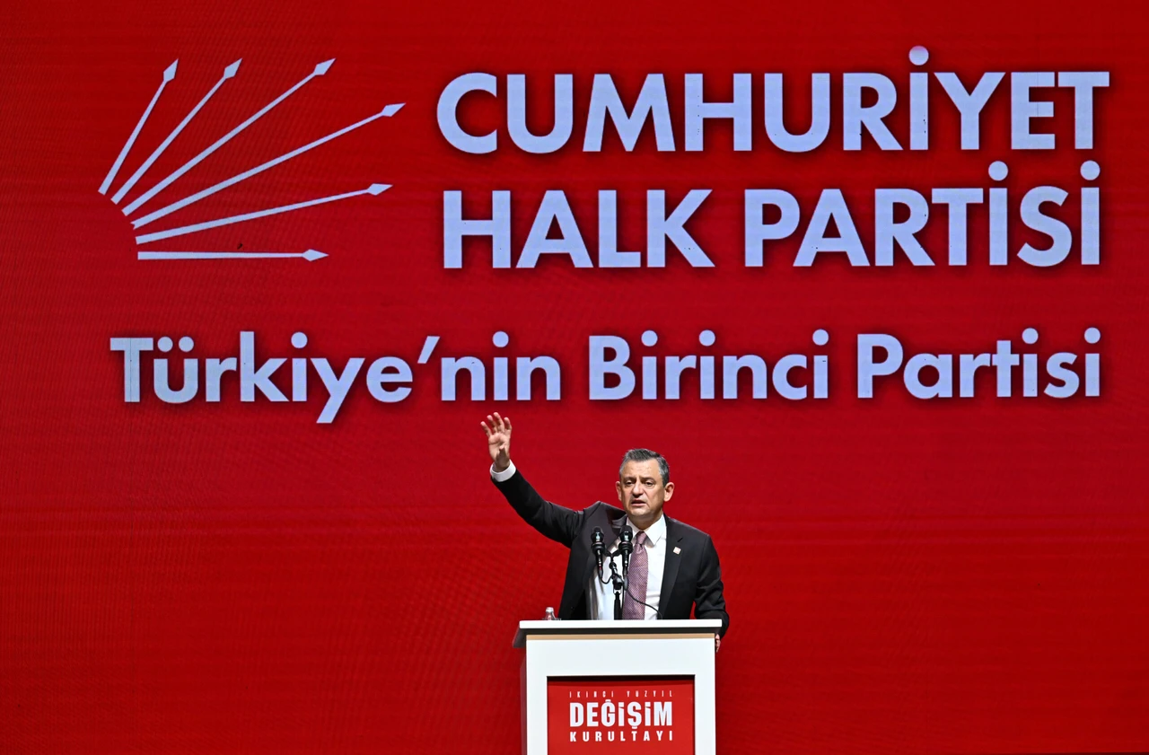 Saros research poll shows main opposition party CHP leading ruling AK Party