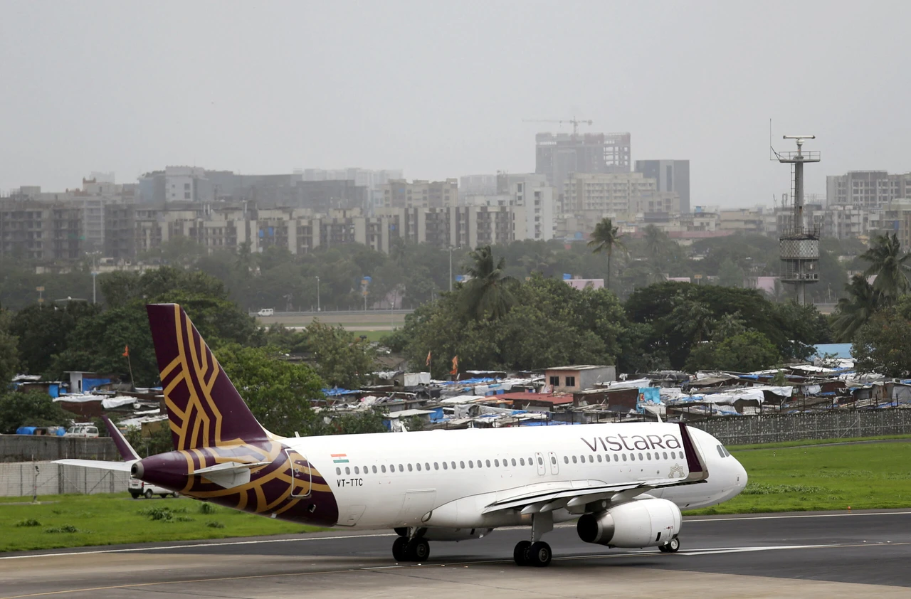 Indian passenger plane makes emergency landing in Türkiye amid bomb threat