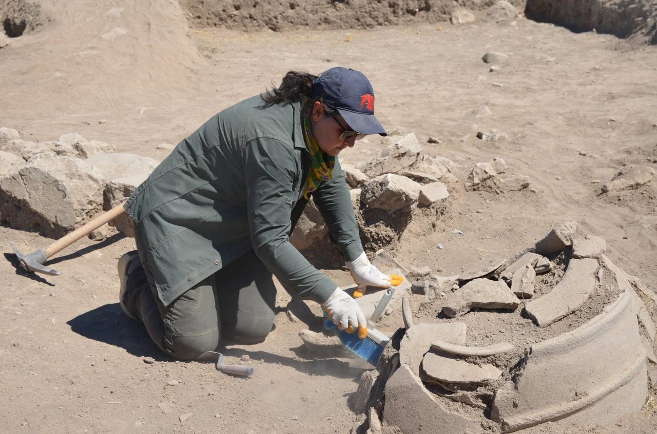 2,800-year-old agricultural treasures unearthed in Türkiye's Kahramanmaras