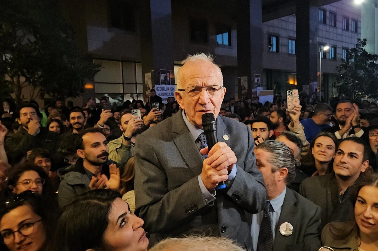 Photo shows dismissed Istanbul Bar President Ibrahim Kaboglu.