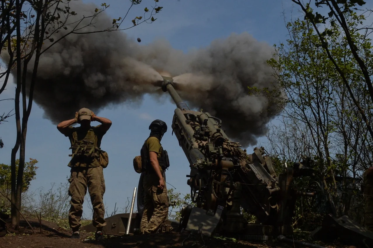 NATO chief backs Ukraine's right to strike Russian targets