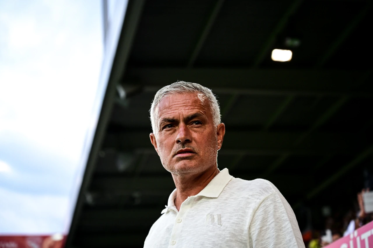 Jose Mourinho wins first official match with Fenerbahce
