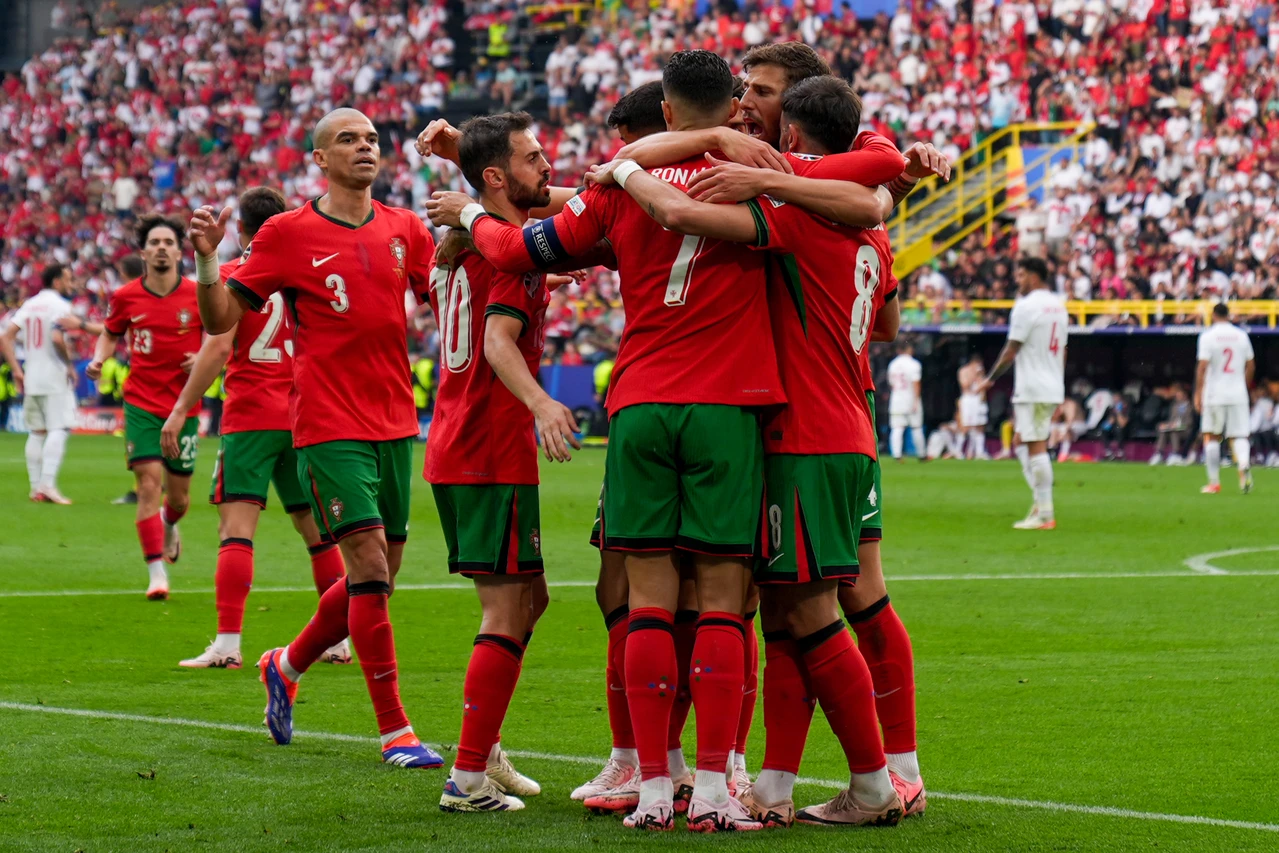 Türkiye national football team loses 3-0 to Portugal