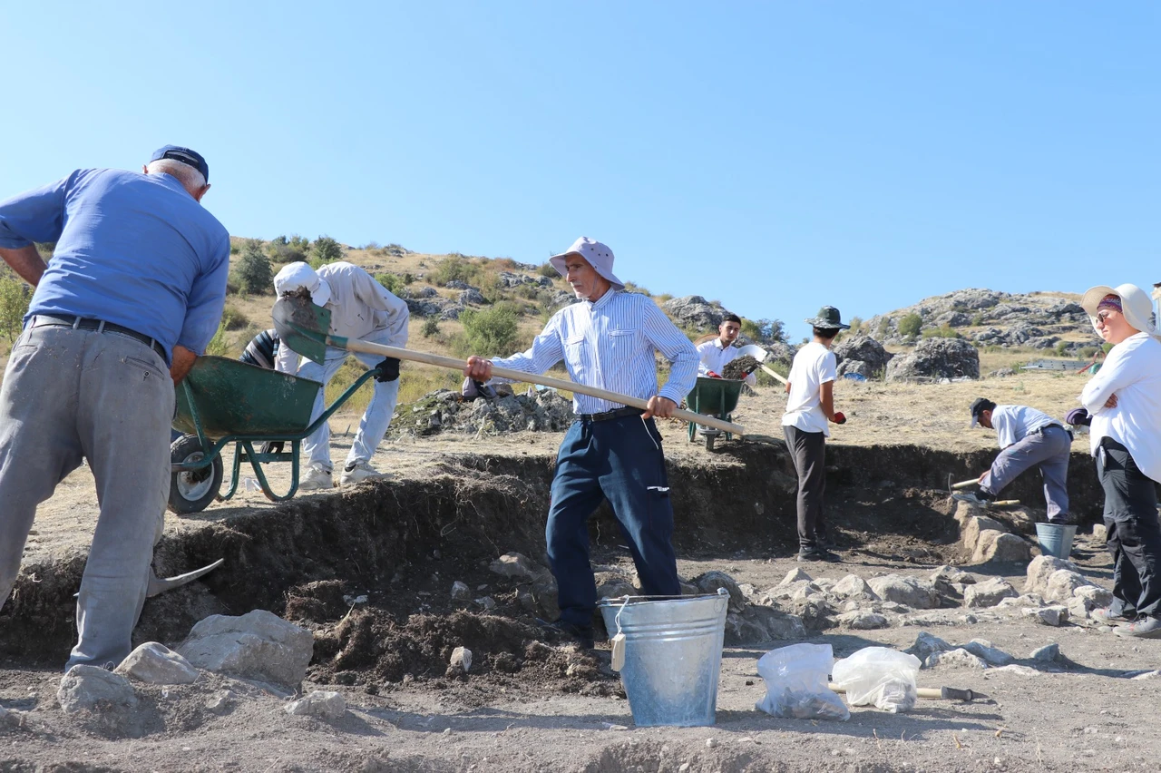 Excavations led by American and German teams in Türkiye ongoing for nearly 120 years