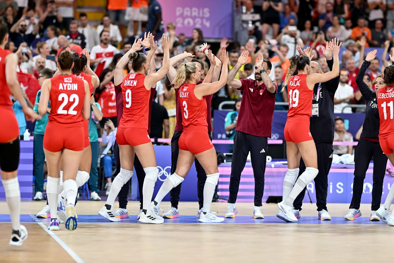 Turkish women's volleyball team to battle China at Paris 2024