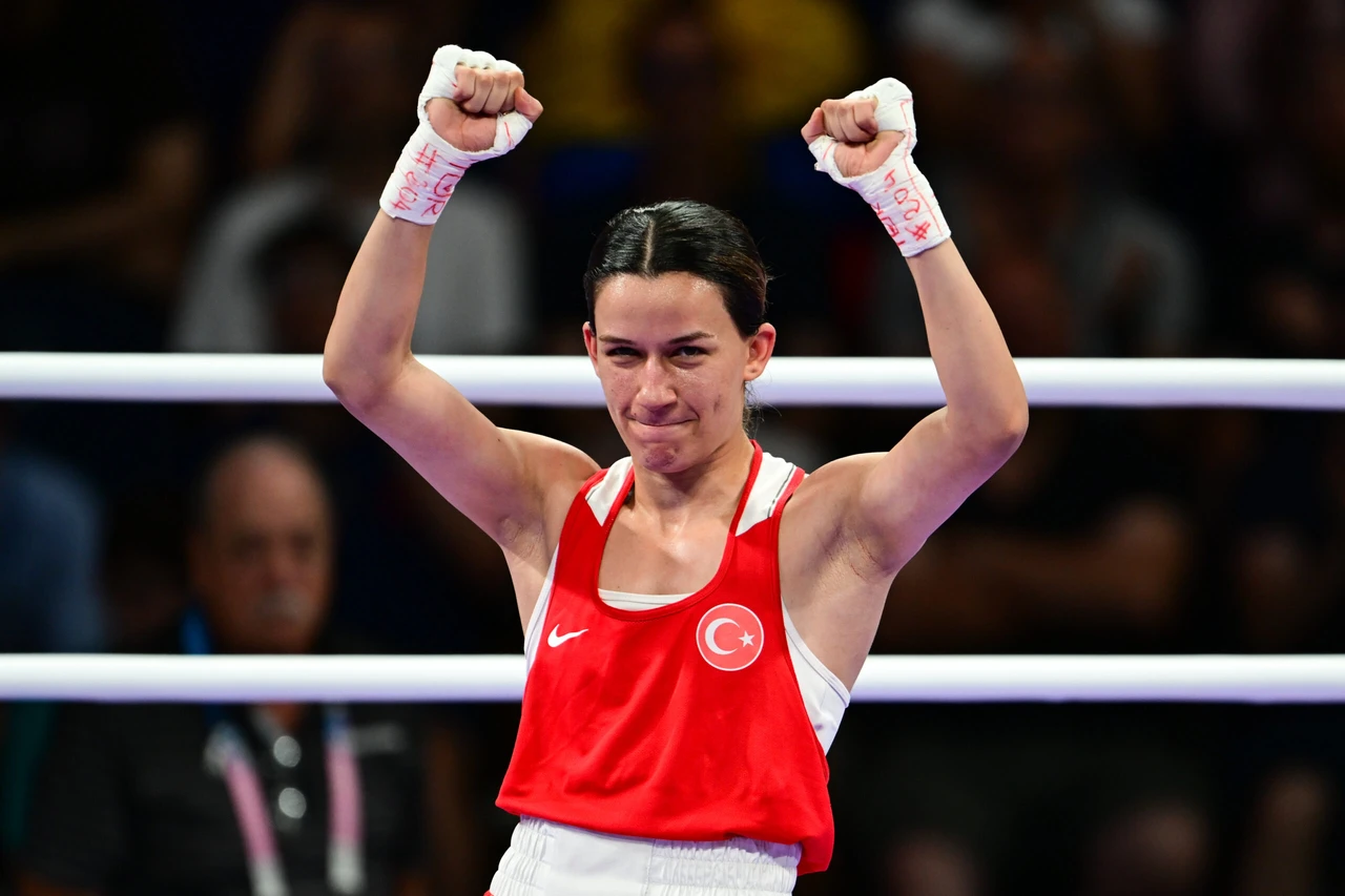 Turkish boxer Akbas advances to Olympics final, eyes gold medal