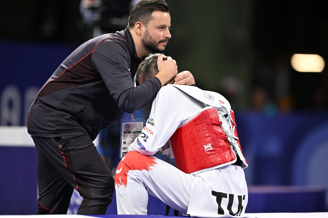 Turkish para taekwondo athlete Ali Can Ozcan wins silver at Paris 2024 Paralympic