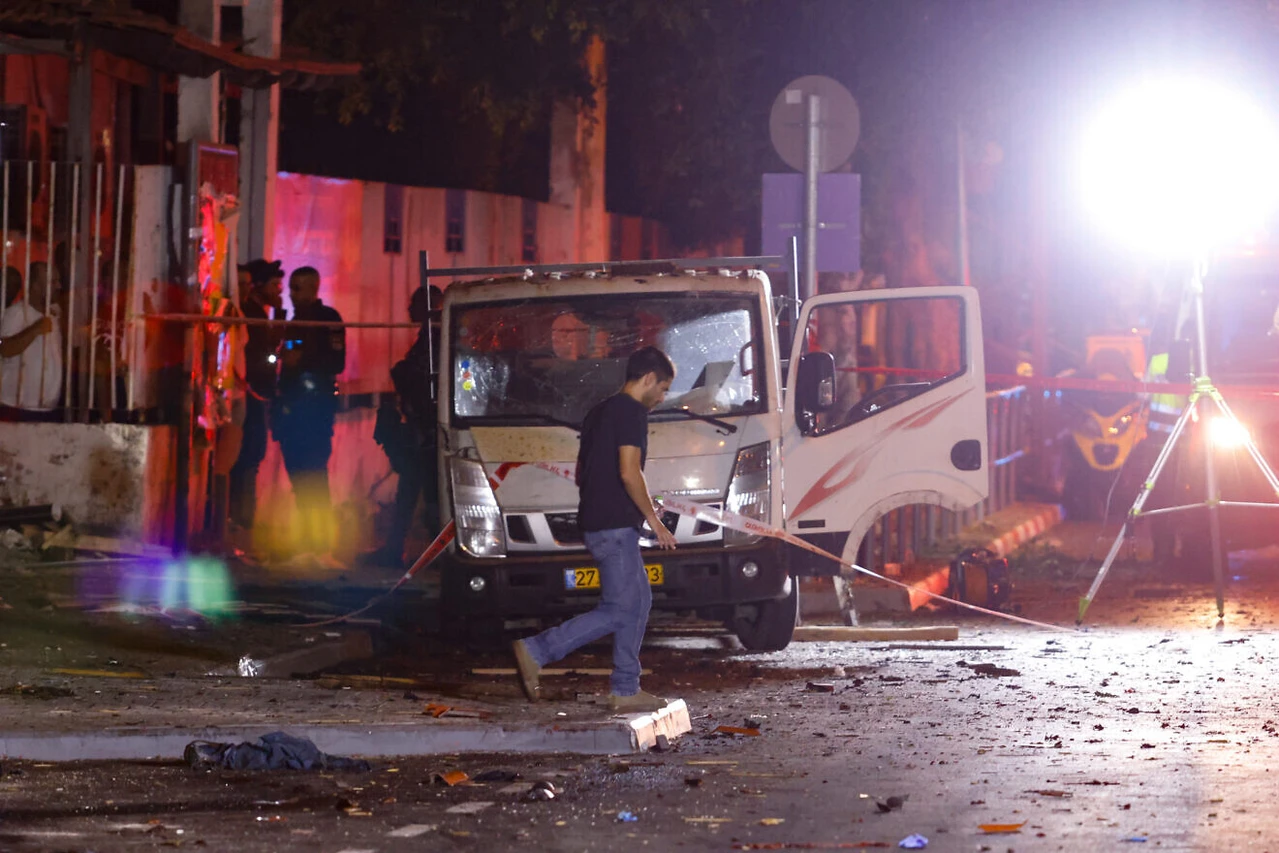 Hamas' military wing claims responsibility for Tel Aviv explosion