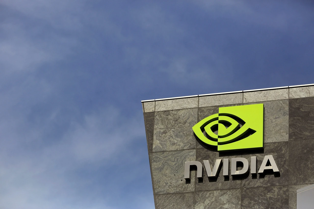 Nvidia loses more than $280B as recession fears grip US markets