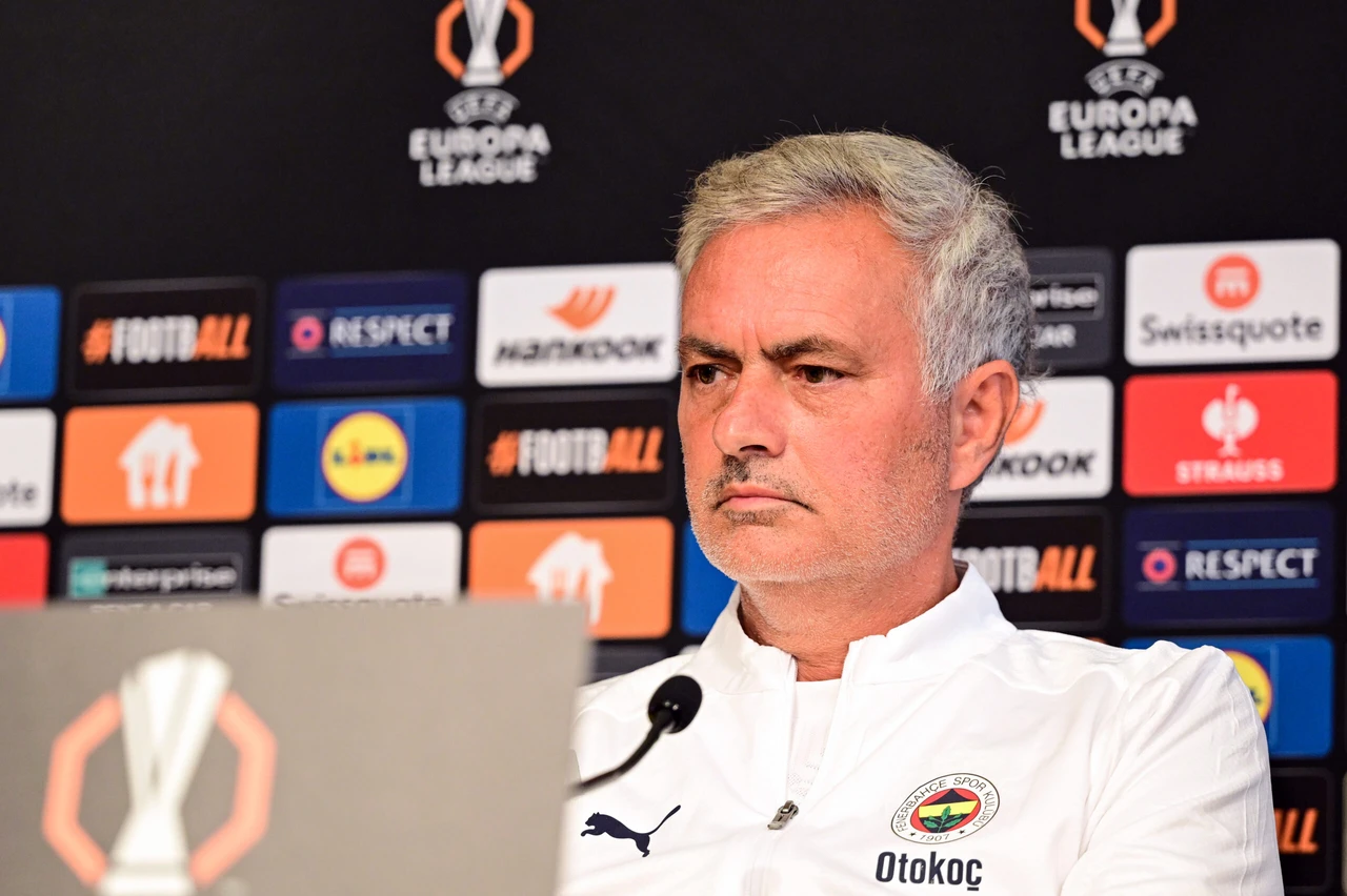 Jose Mourinho criticizes VAR decisions in Fenerbahce's victory