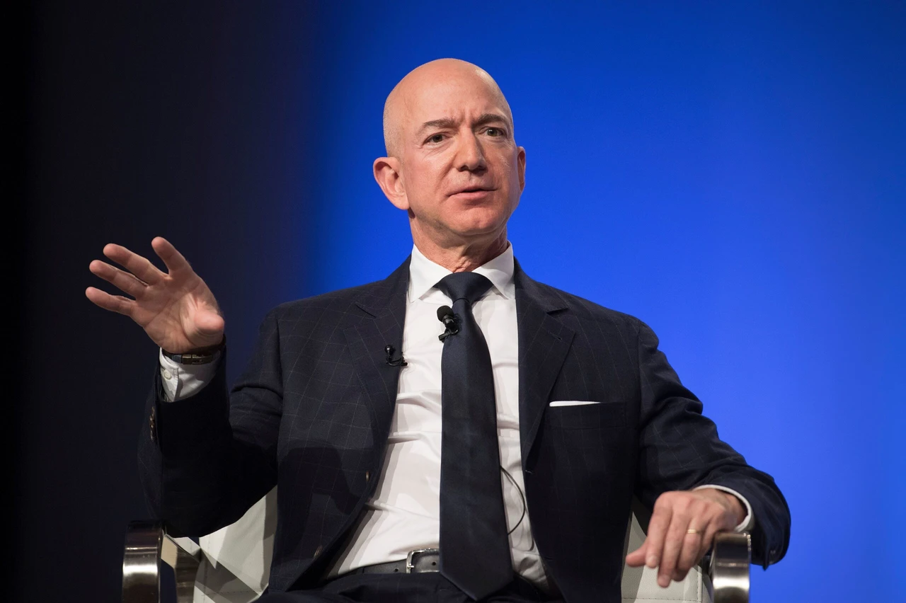 Jeff Bezos emphasizes non-endorsement decision as necessary for media trust