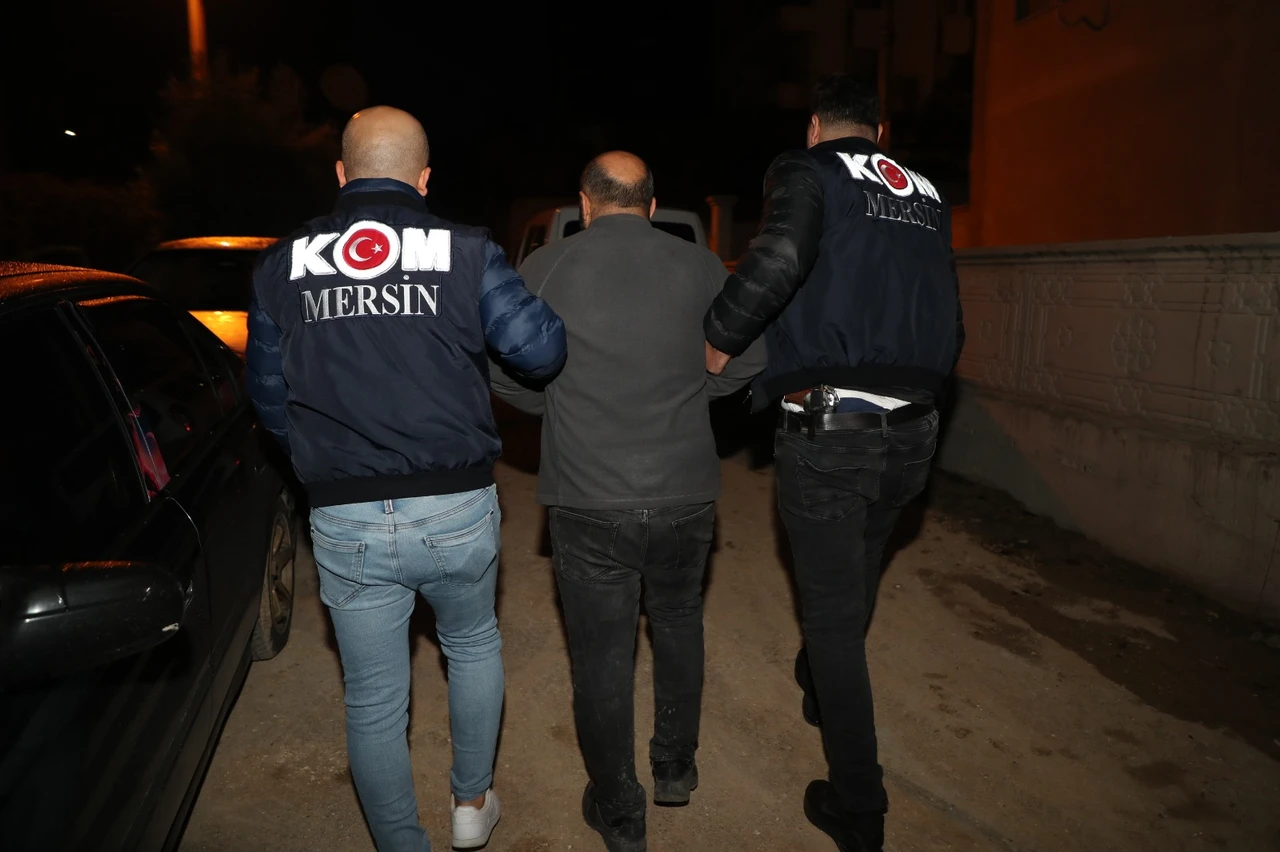 114 detained in anti-corruption operation targeting Türkiye's Mersin customs