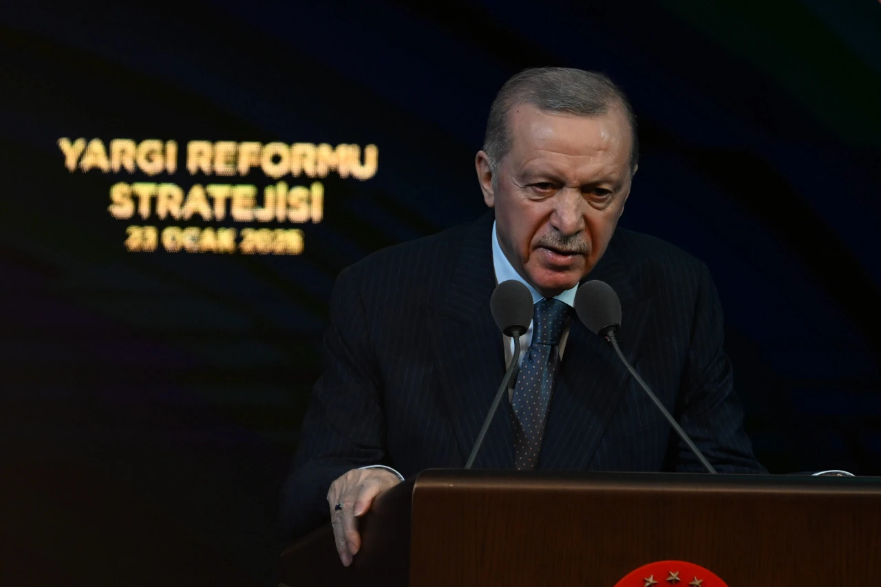 Erdogan announces five-year plan to reform Türkiye's courts