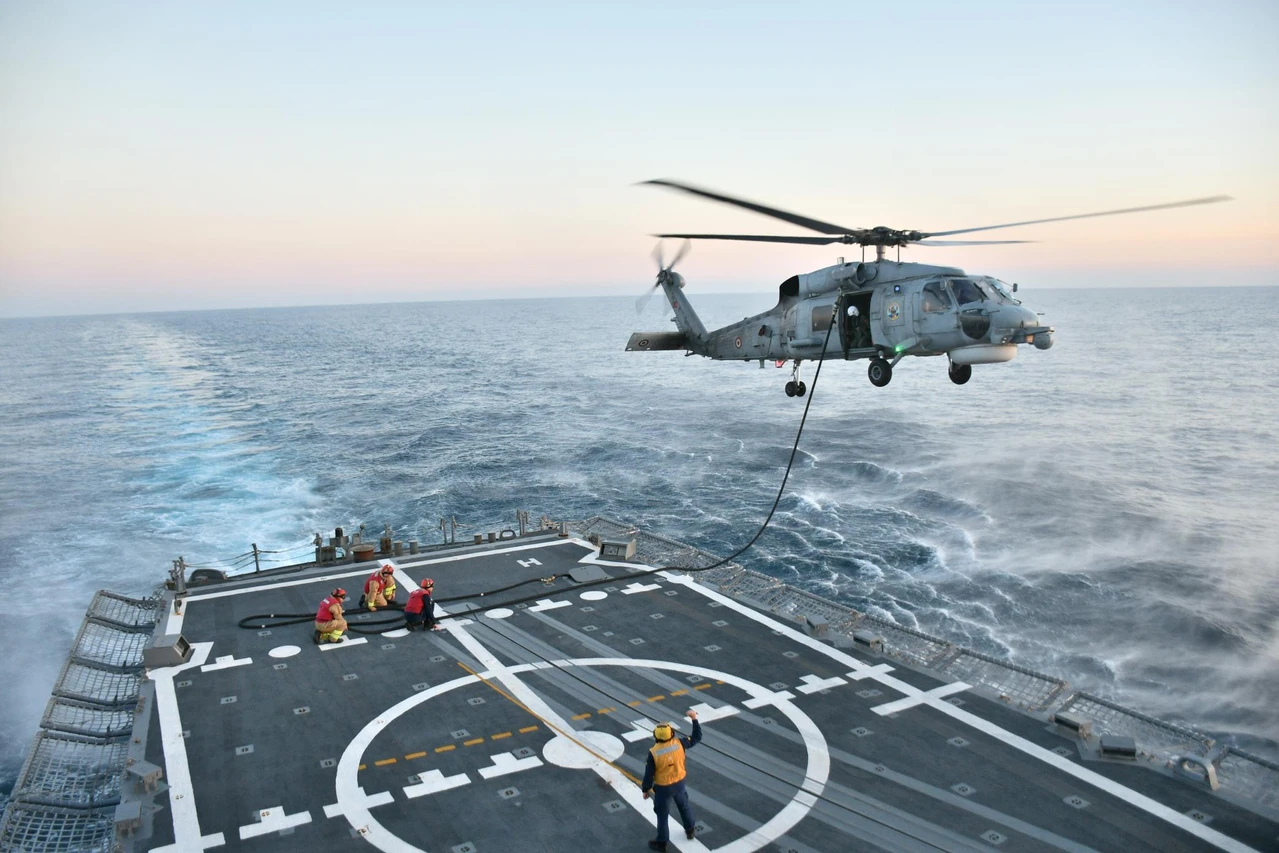 Türkiye's TCG Gelibolu frigate conducts helicopter ops, aerial refueling off Libya