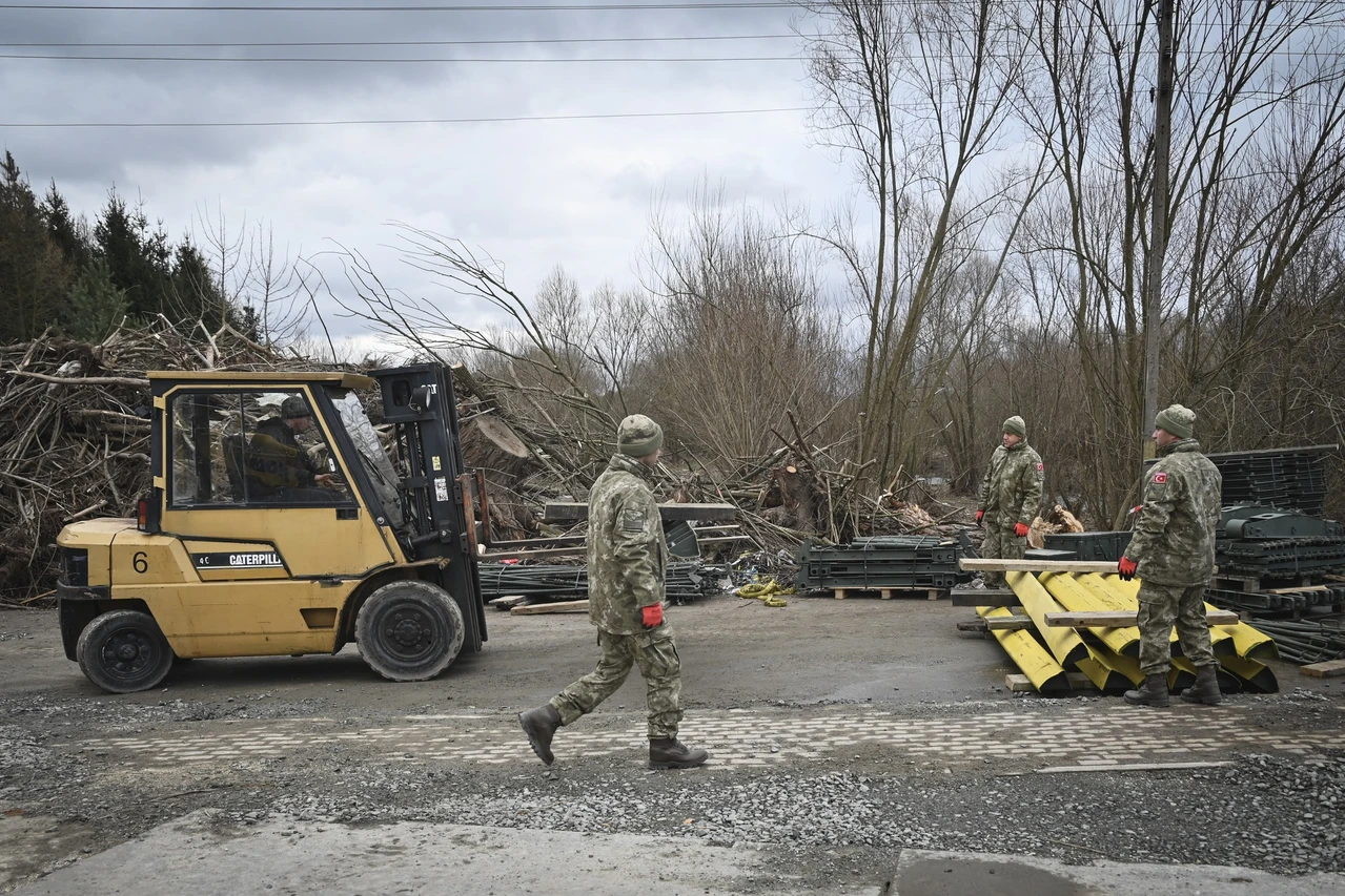 Turkish soldiers to build temporary bridge in flood-hit Krosnowice, Poland