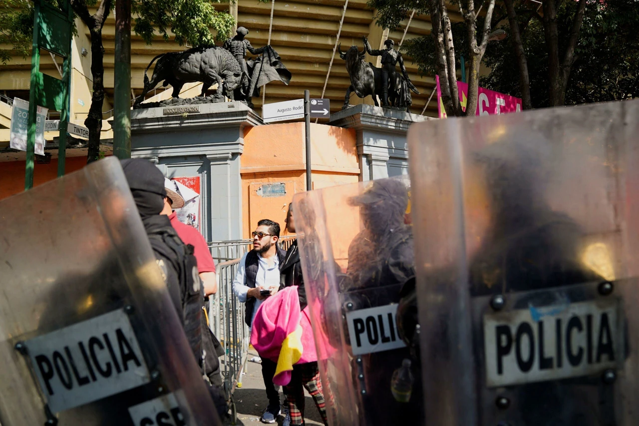 Protests erupt as bullfighting continues in Mexico City following Supreme Court decision