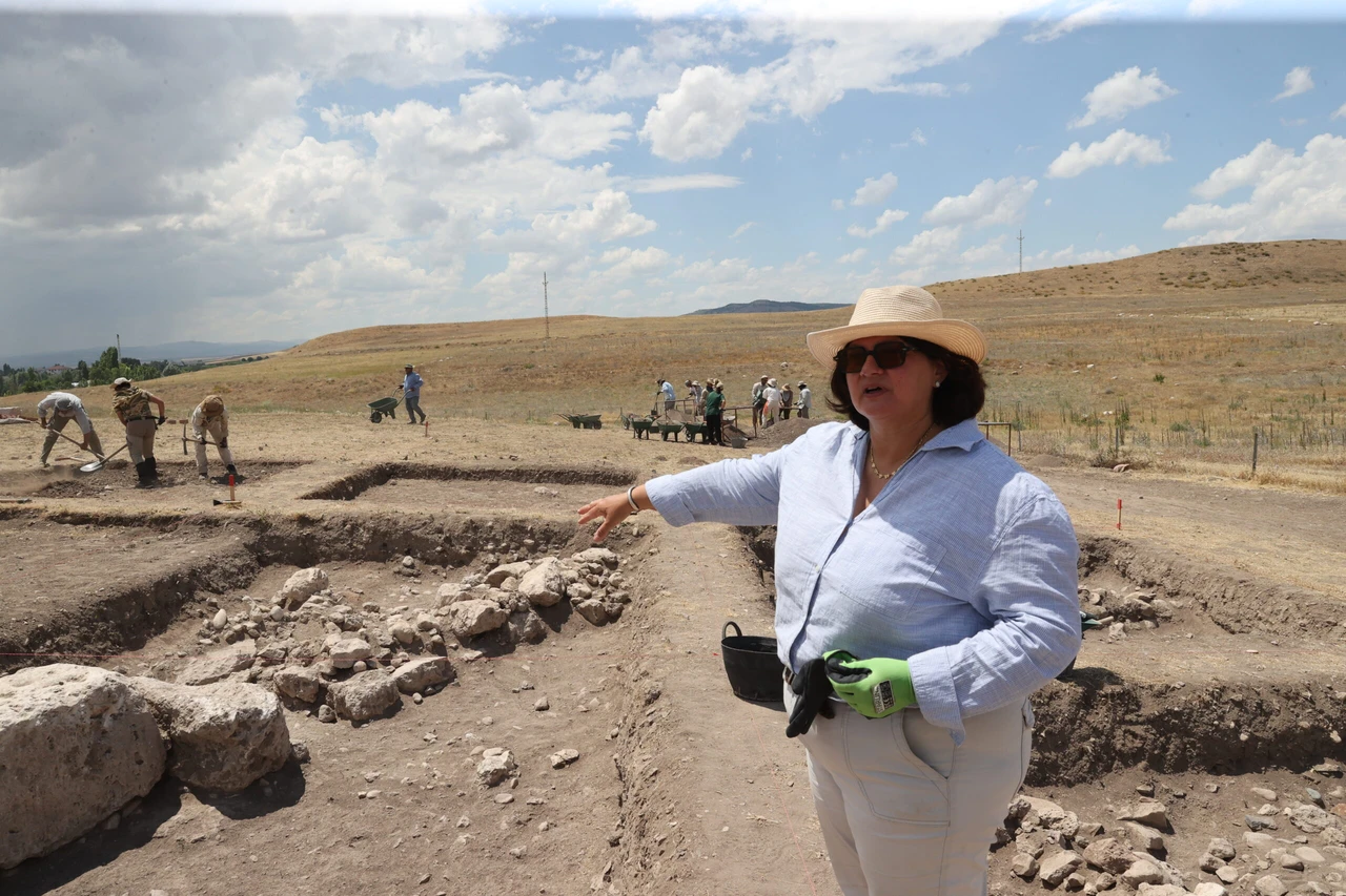 Discovery of Hittite temple in Türkiye's Kayalipinar tracing footsteps of ancient deities