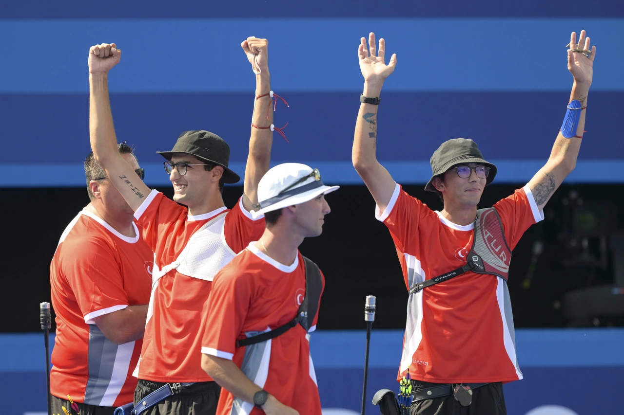 Turkish men's archery team advances to semifinals at Paris 2024 Olympics