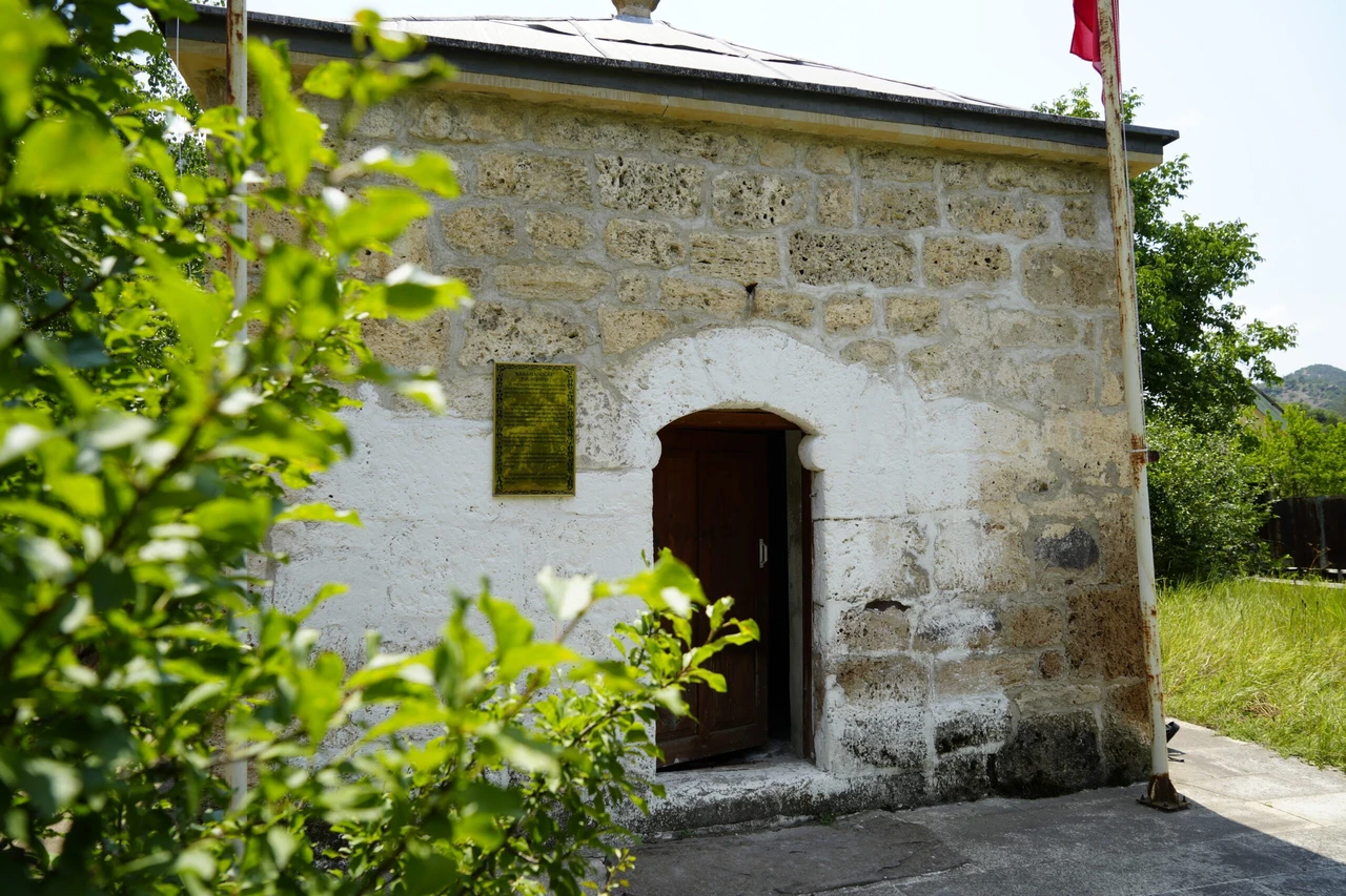 Unique tomb of last ruler of Karamanids draws attention in Gumushane