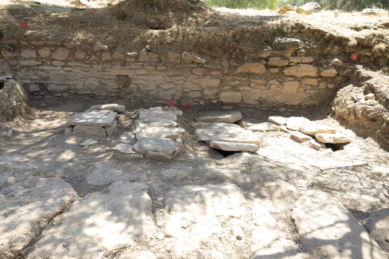 Türkiye's ancient Nysa: Discovery of 1,000-year-old tombs reveals tragic past