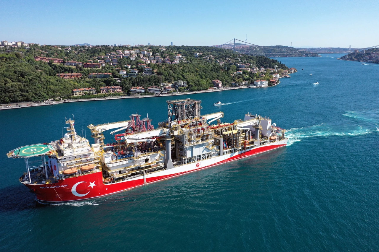 Türkiye's Abdulhamid Han reaches Filyos, ready for Sakarya gas field exploration