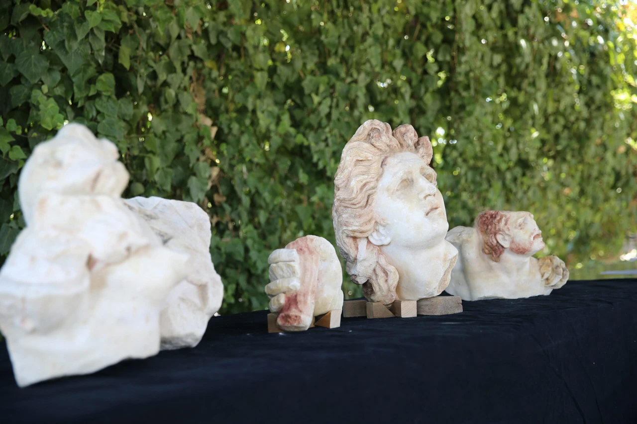 Unique Skylla statues from Hellenistic era unearthed in Türkiye's Laodicea