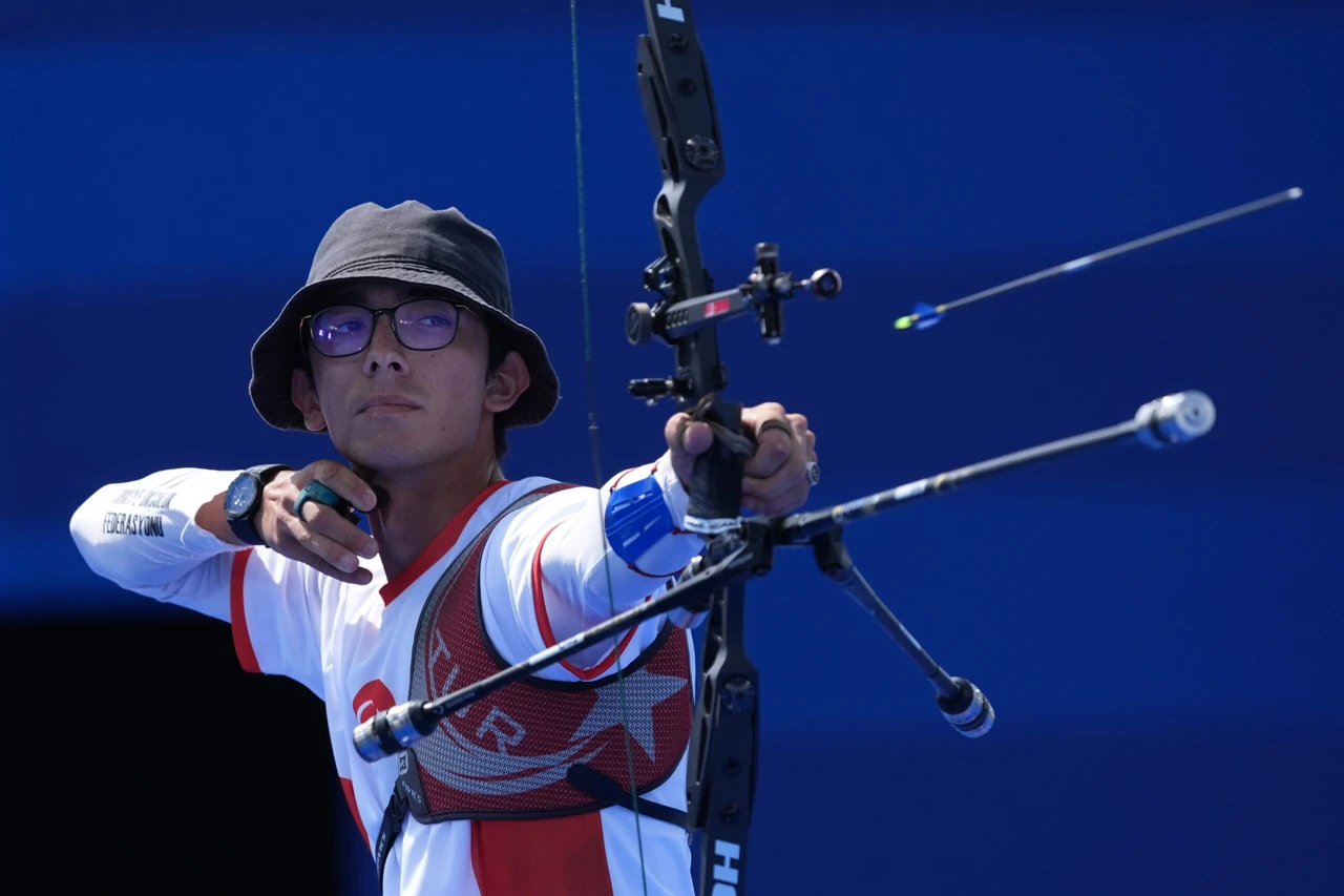 Turkish Olympian archer Mete Gazoz narrowly defeated in Paris 2024