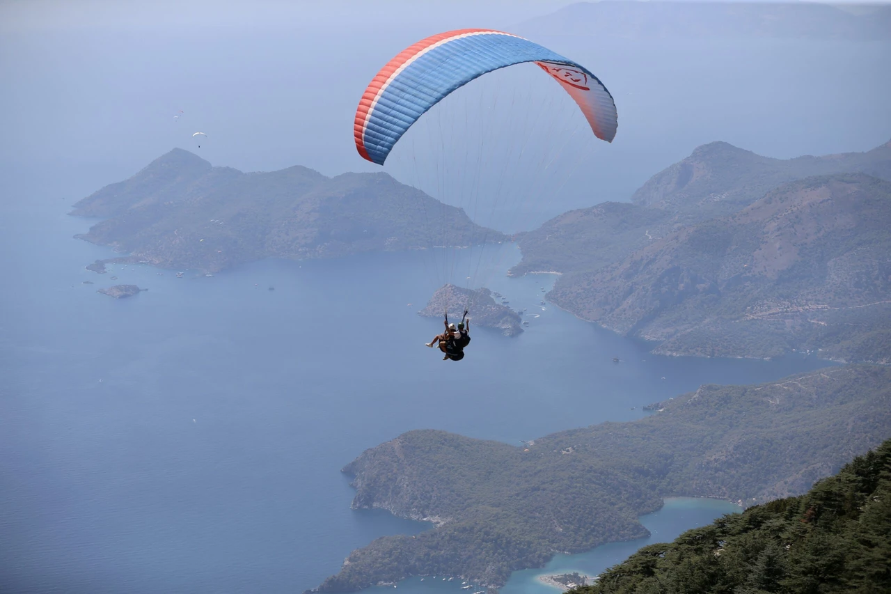 Babadag hits new heights: 73K thrilling skydives over Oludeniz