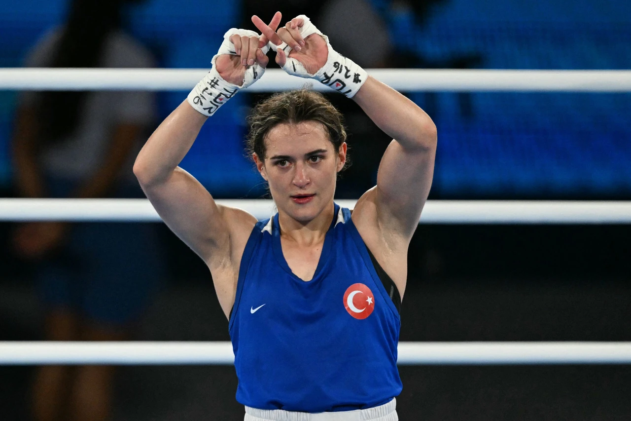 Turkish boxer protests gender controversy with X sign after losing to Taiwan's Lin Yu-Ting