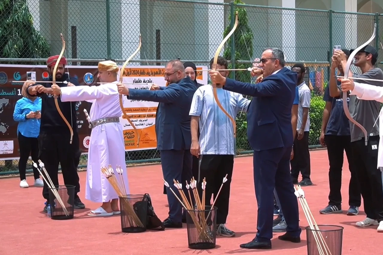 Türkiye's Yunus Emre Institute brings traditional Turkish archery to Oman