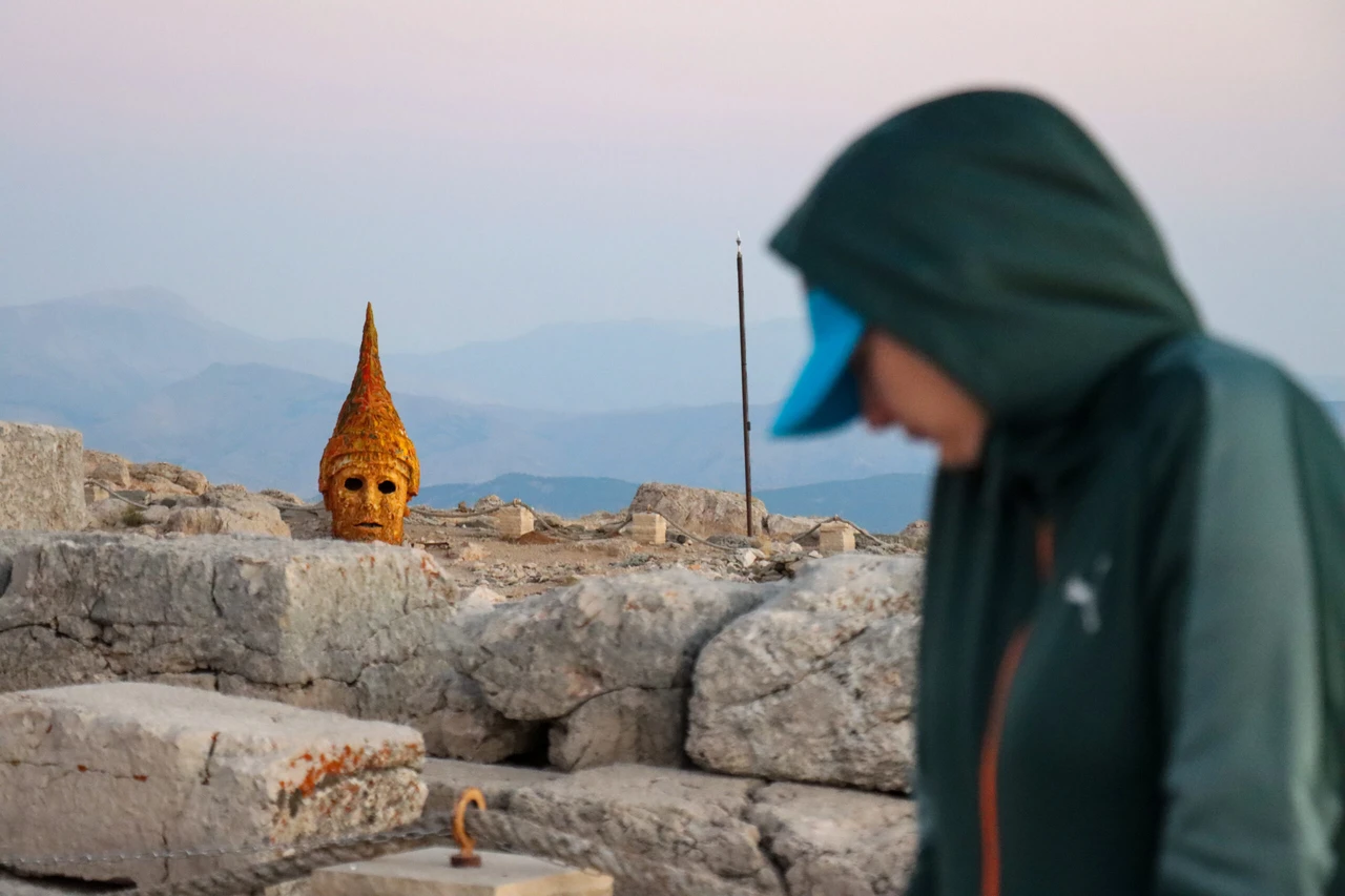 Rising interest in 2,000-year-old giant Mount Nemrut statues in Türkiye