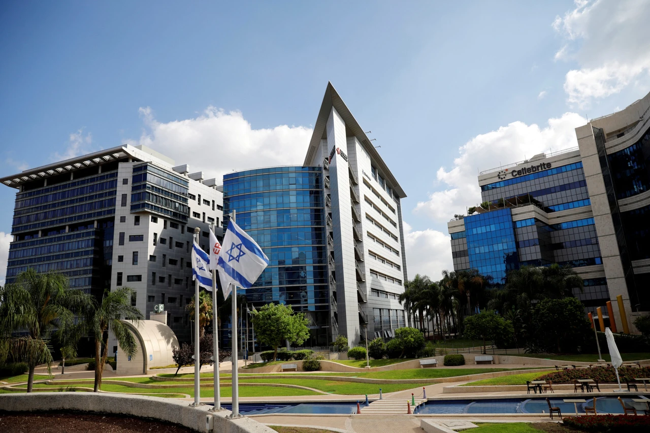 Israeli media claims Azerbaijan offers tax breaks to tech firms from Israel for relocation