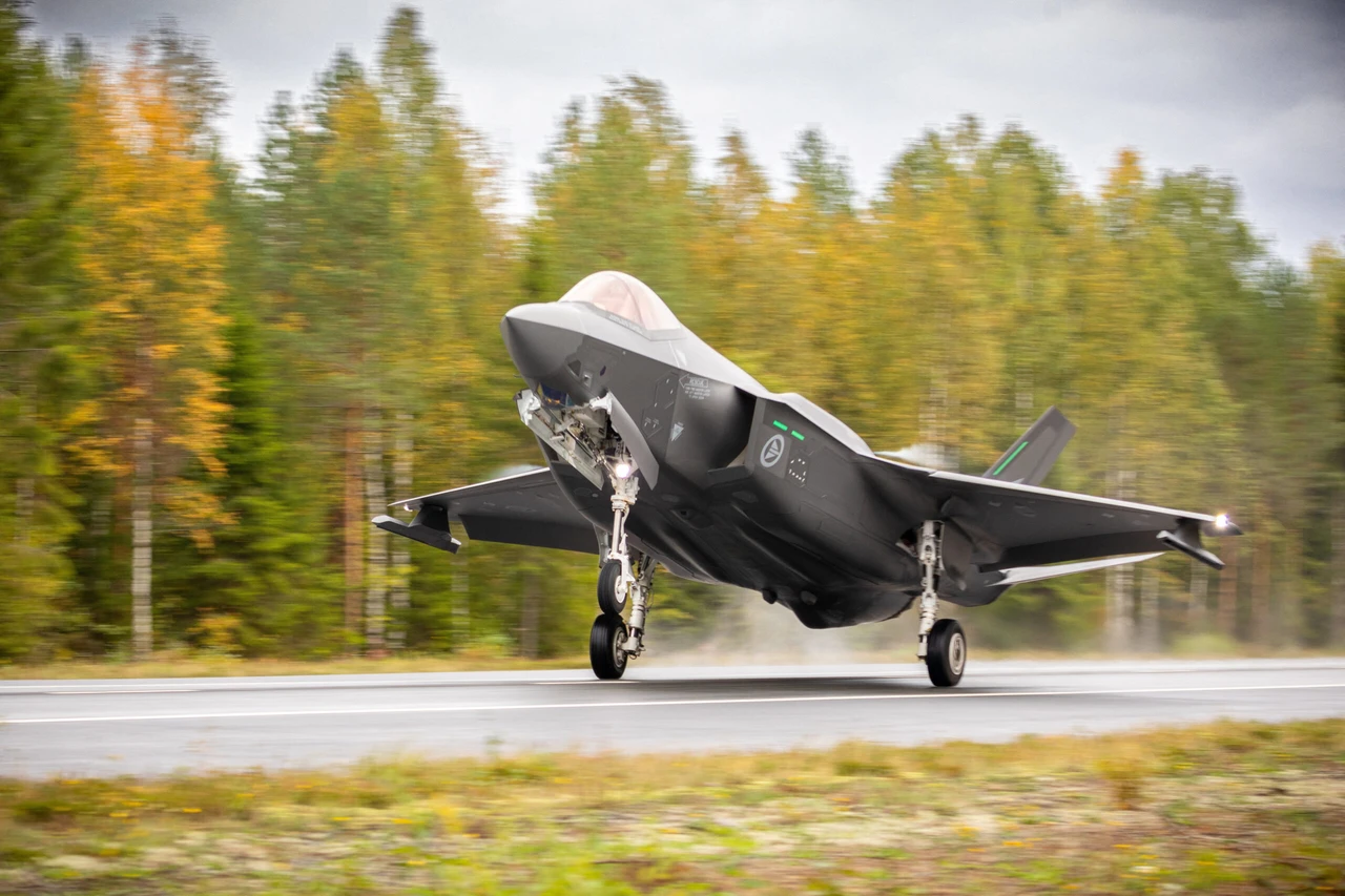 Greece to receive first 8 F-35 jets by 2030