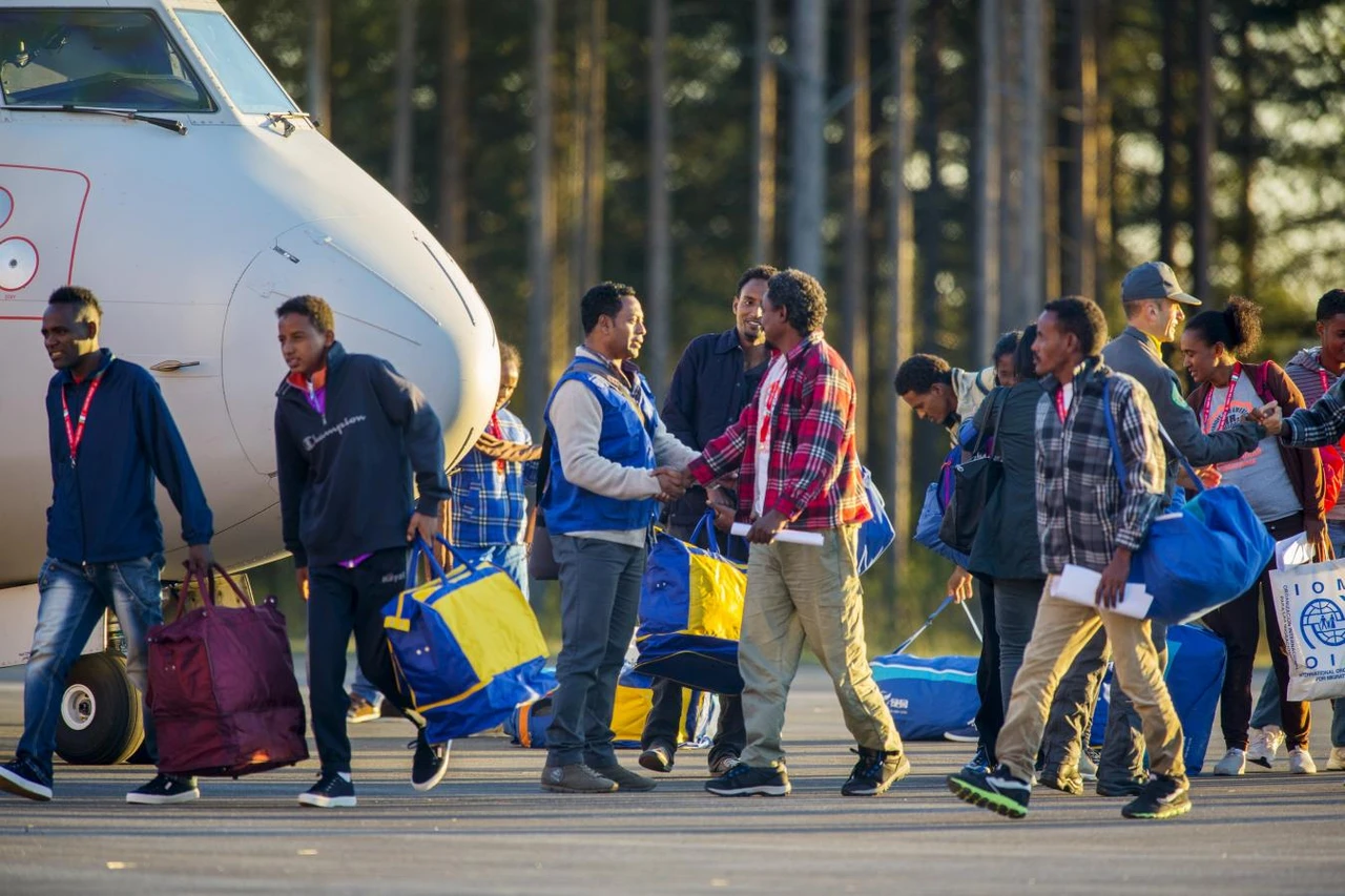 Sweden to give migrants $34,000 to return back