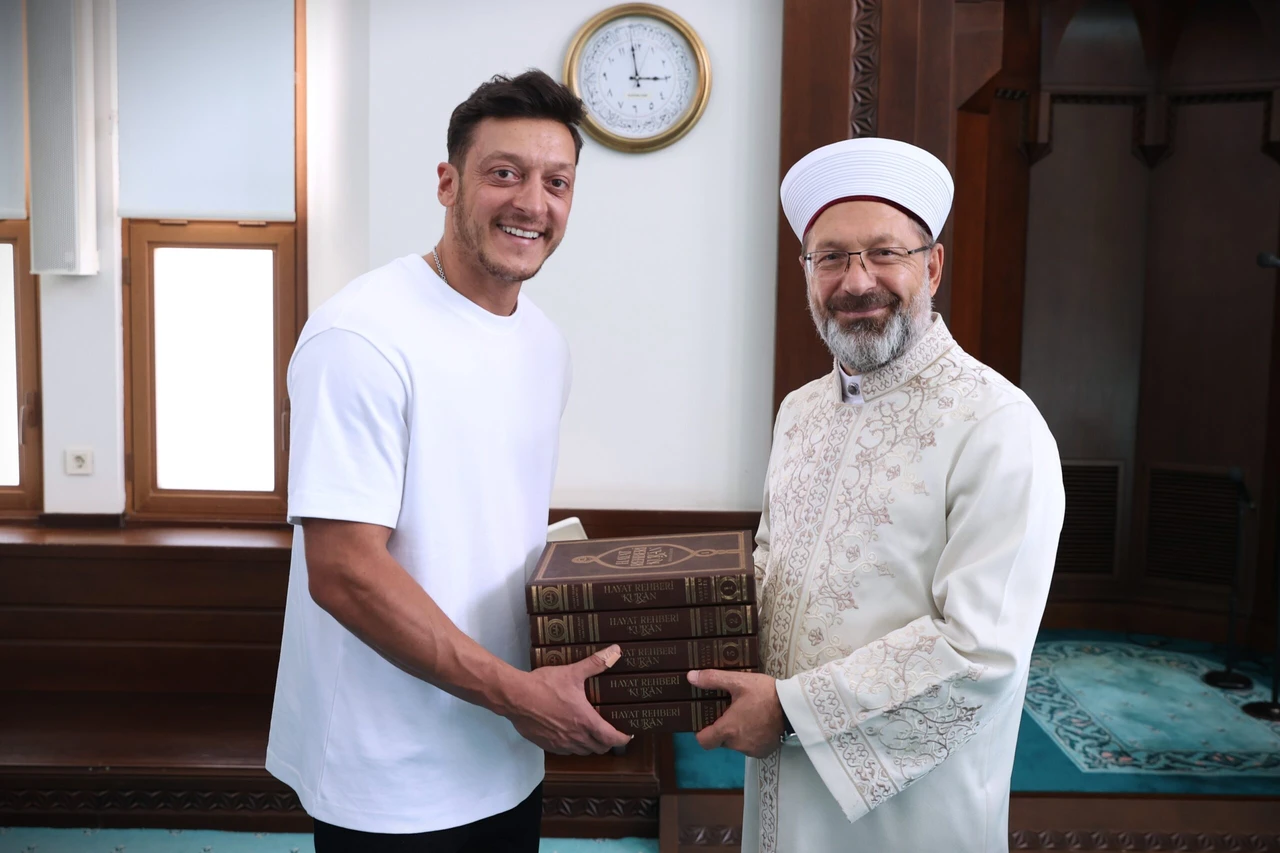 Mesut Ozil’s mosque cleaning praised by Turkish Religious Affairs